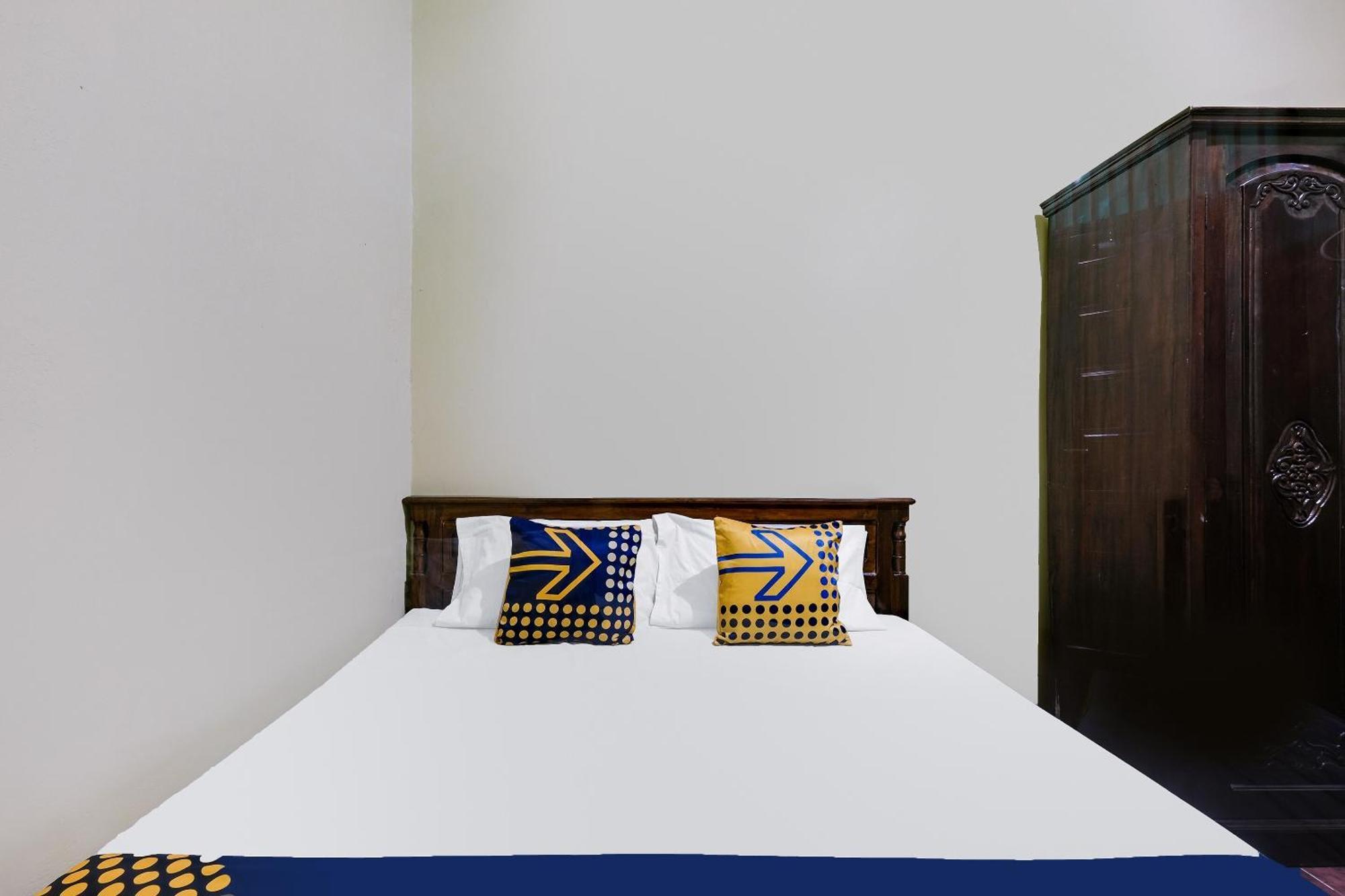 Spot On 92068 Pudja Kesuma Homestay Syariah Джок'якарта Екстер'єр фото