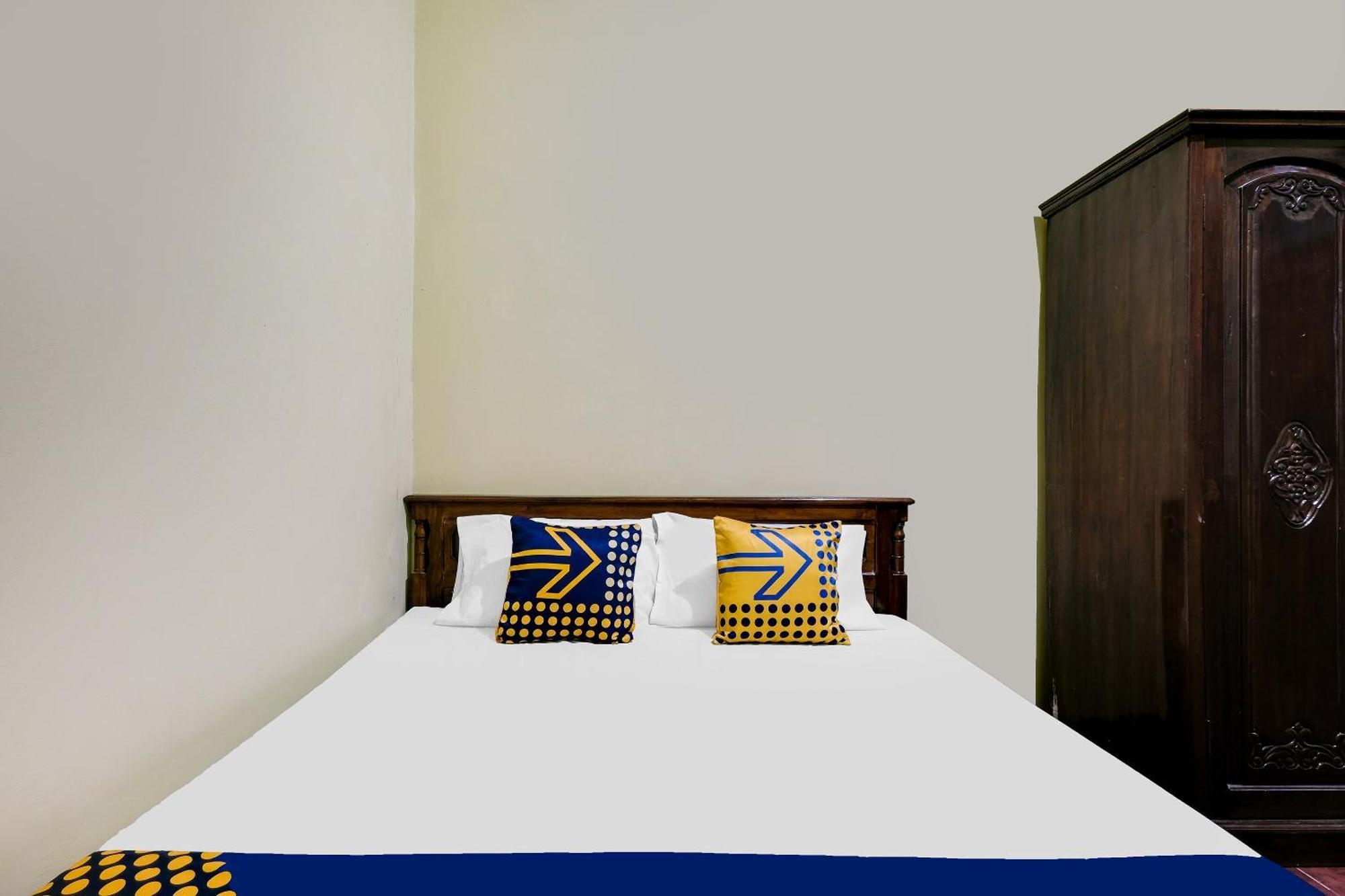 Spot On 92068 Pudja Kesuma Homestay Syariah Джок'якарта Екстер'єр фото