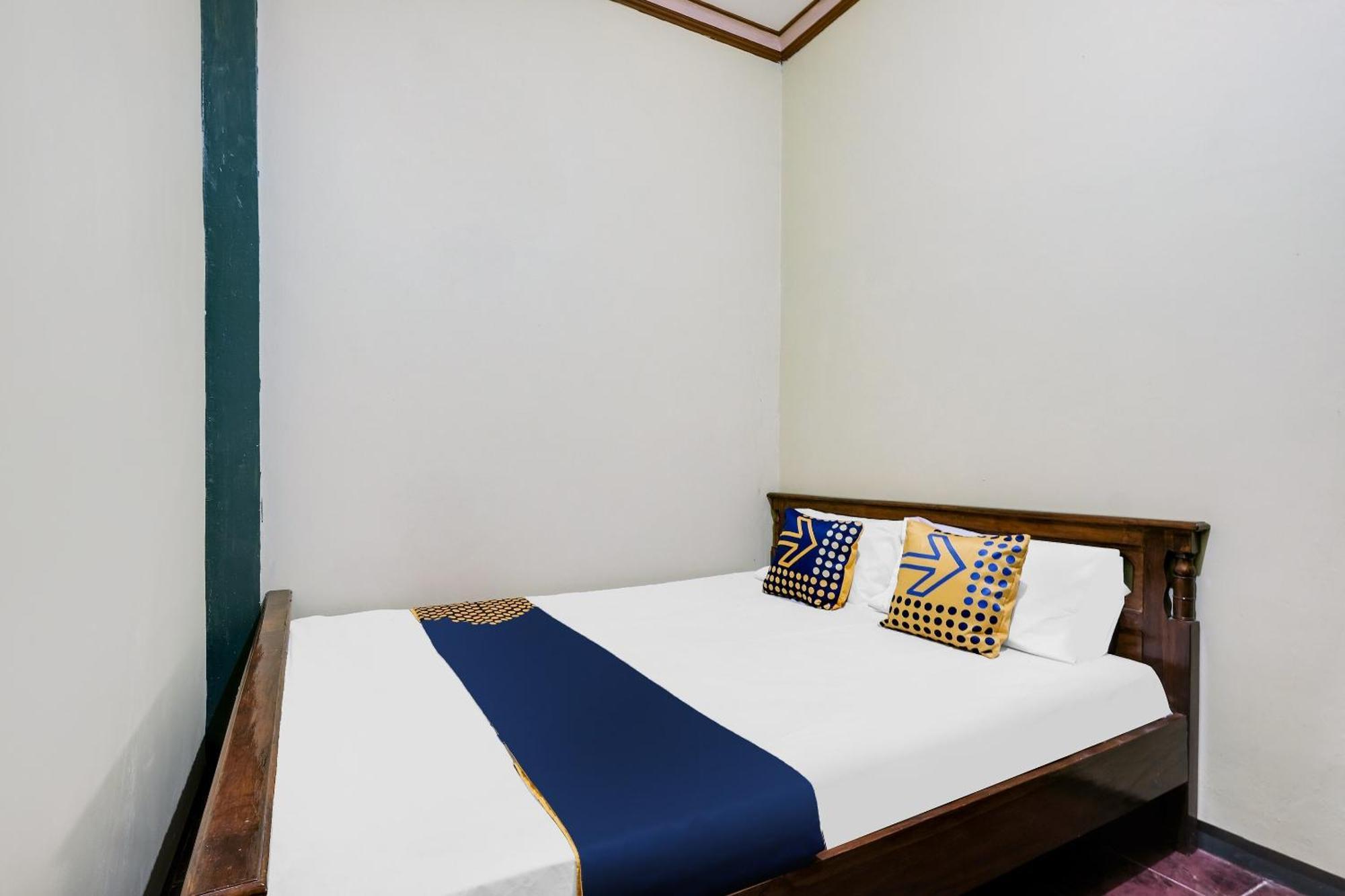 Spot On 92068 Pudja Kesuma Homestay Syariah Джок'якарта Екстер'єр фото