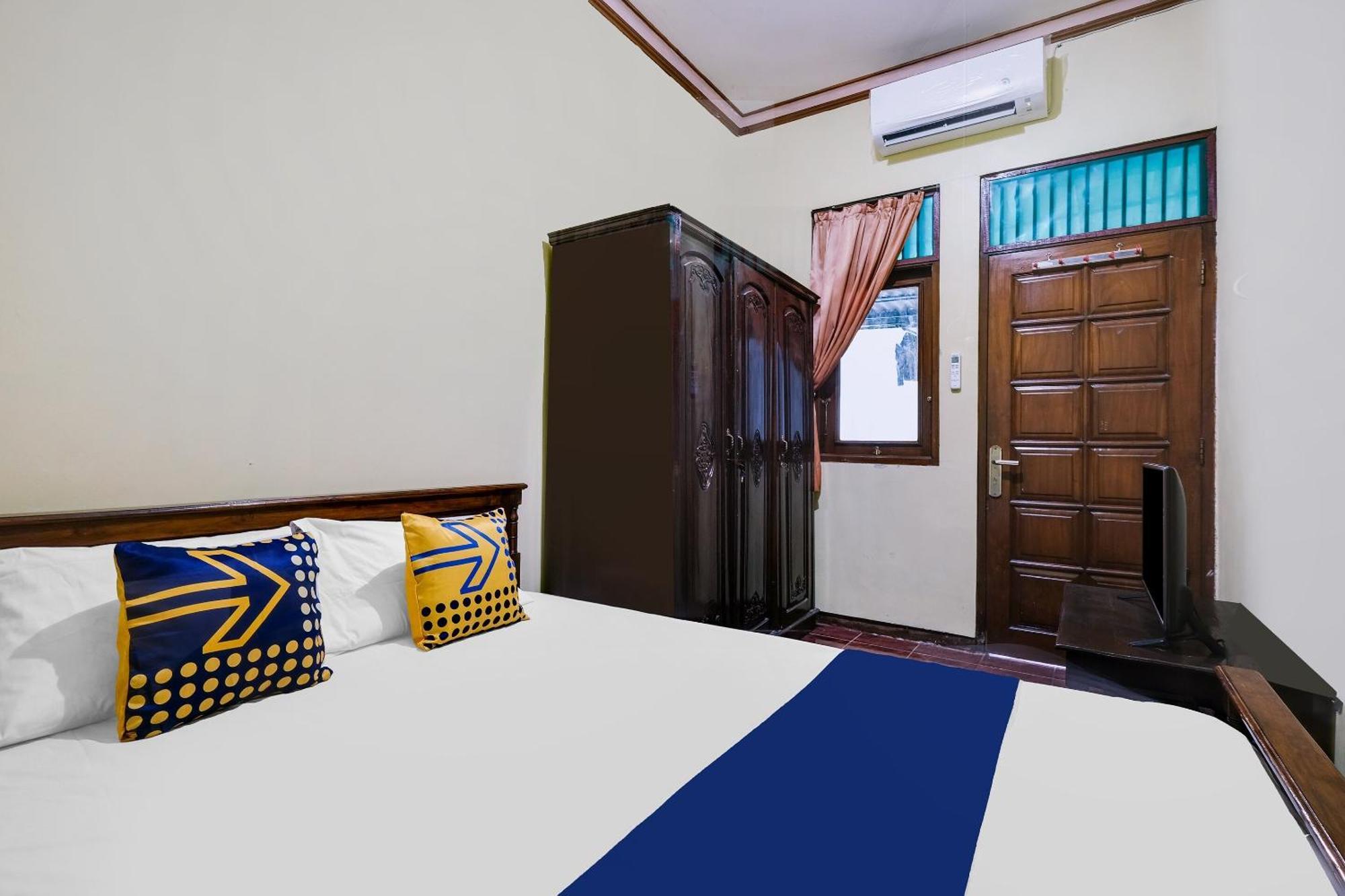 Spot On 92068 Pudja Kesuma Homestay Syariah Джок'якарта Екстер'єр фото